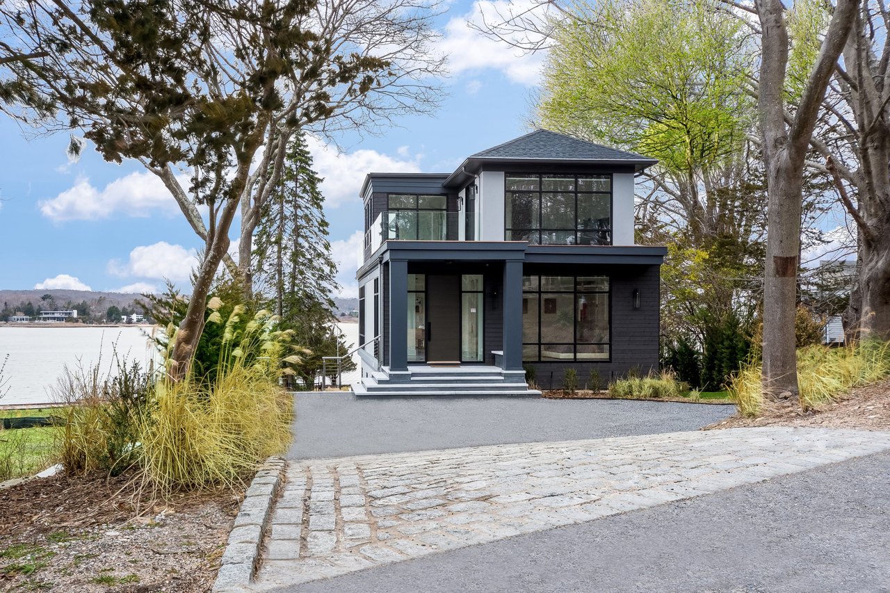 148 Redwood Rd