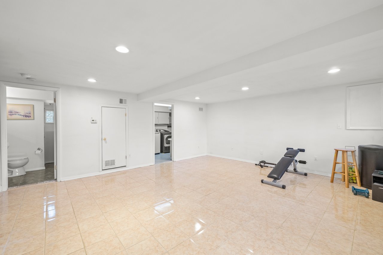 7 Kinkead Dr, Livingston