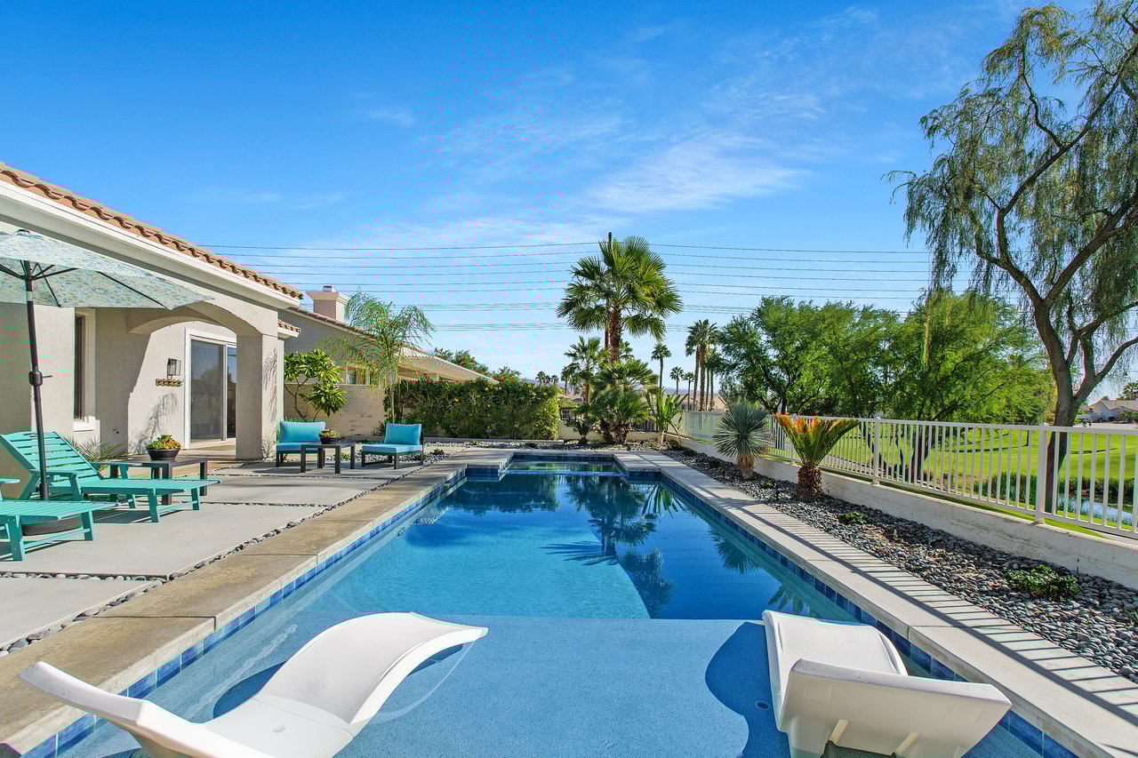 Poolside & Par on San Mateo