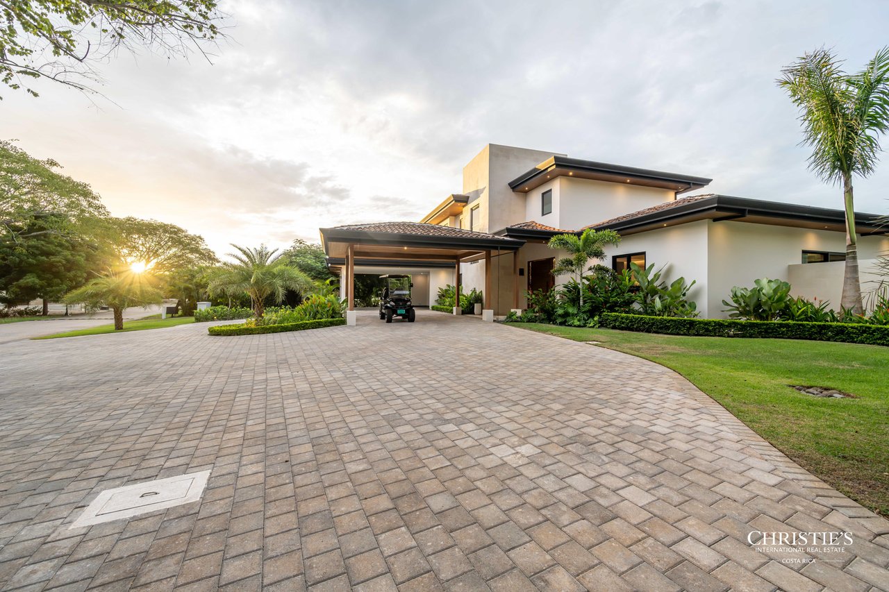 Casa Jade | Contemporary Resort Living in Hacienda Pinilla 