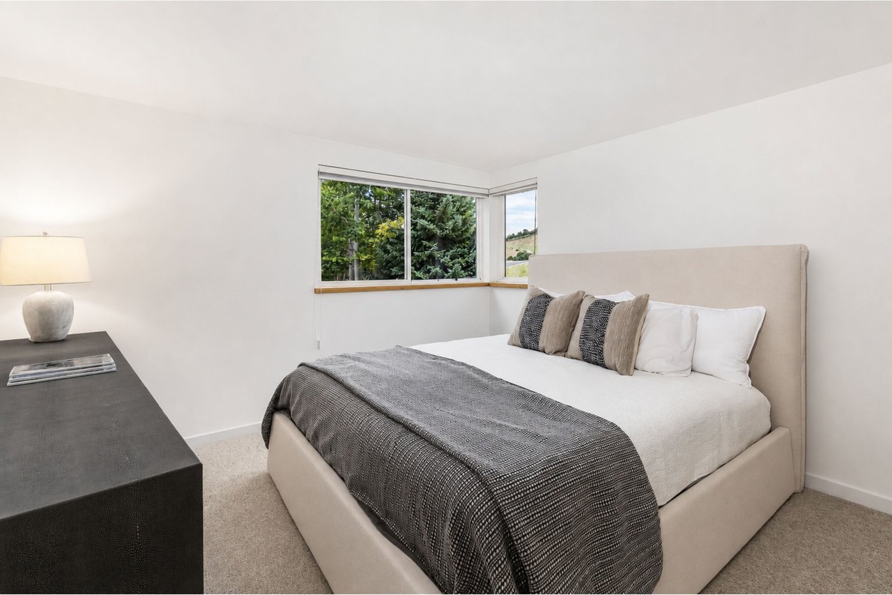 11 Russell Trail