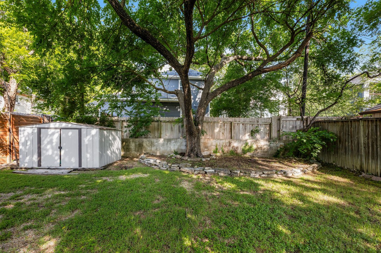 2114 Clifton St