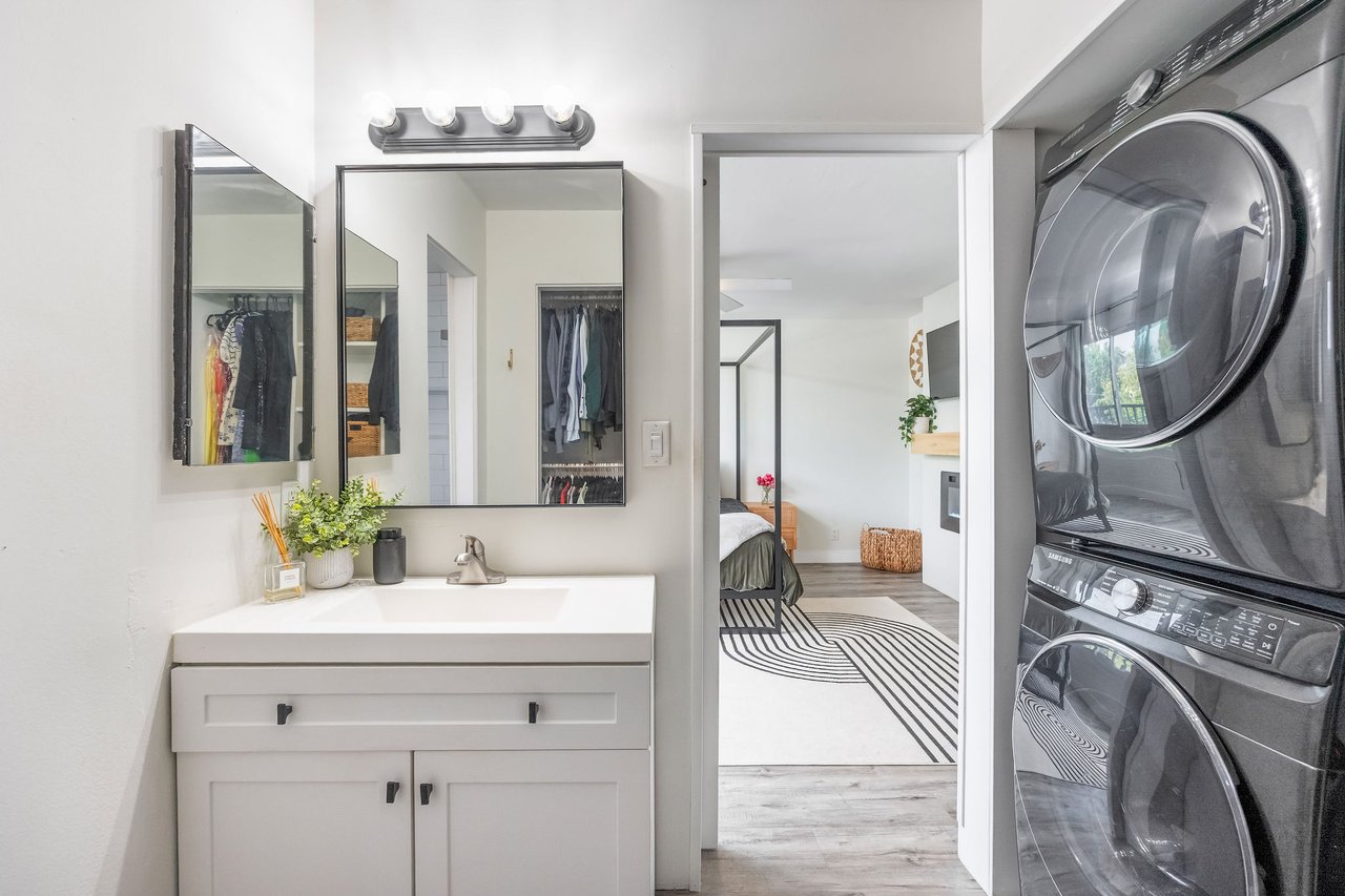 100 Loma Ave #404