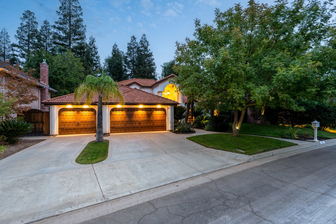 841 E Country View Circle