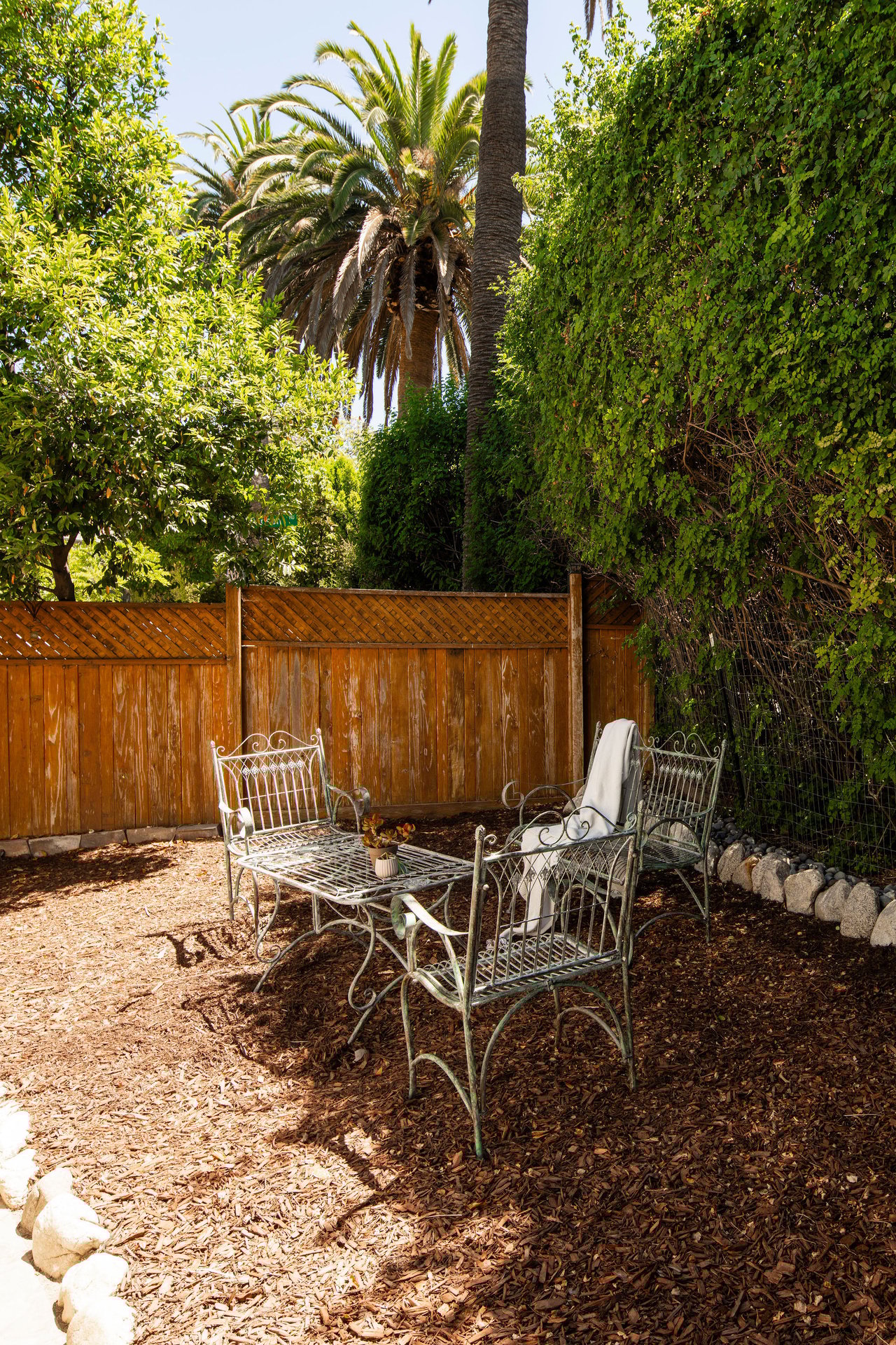 Charming 1928 Stucco Bungalow in the Heart of Pasadena