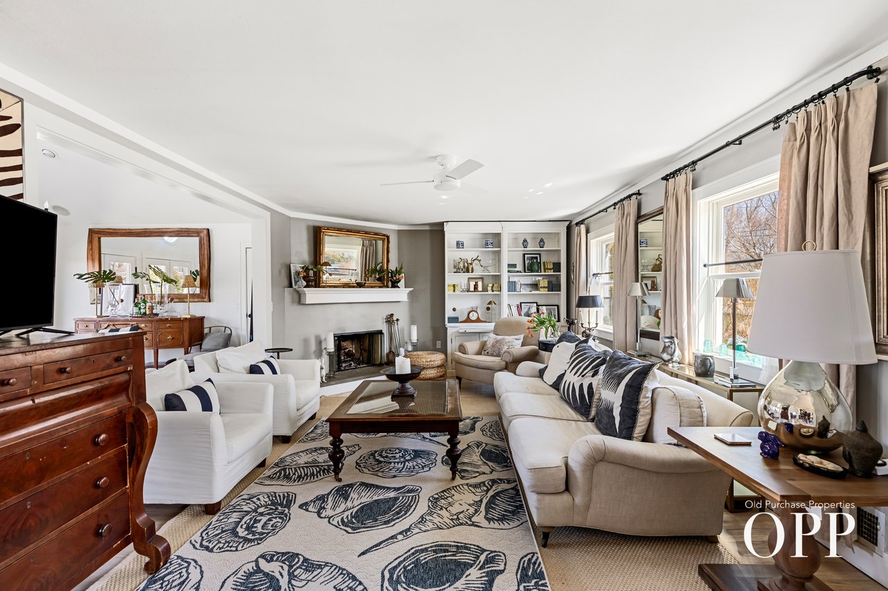 A Turnkey Mid-Century, Effortlessly Located in Bellport Village