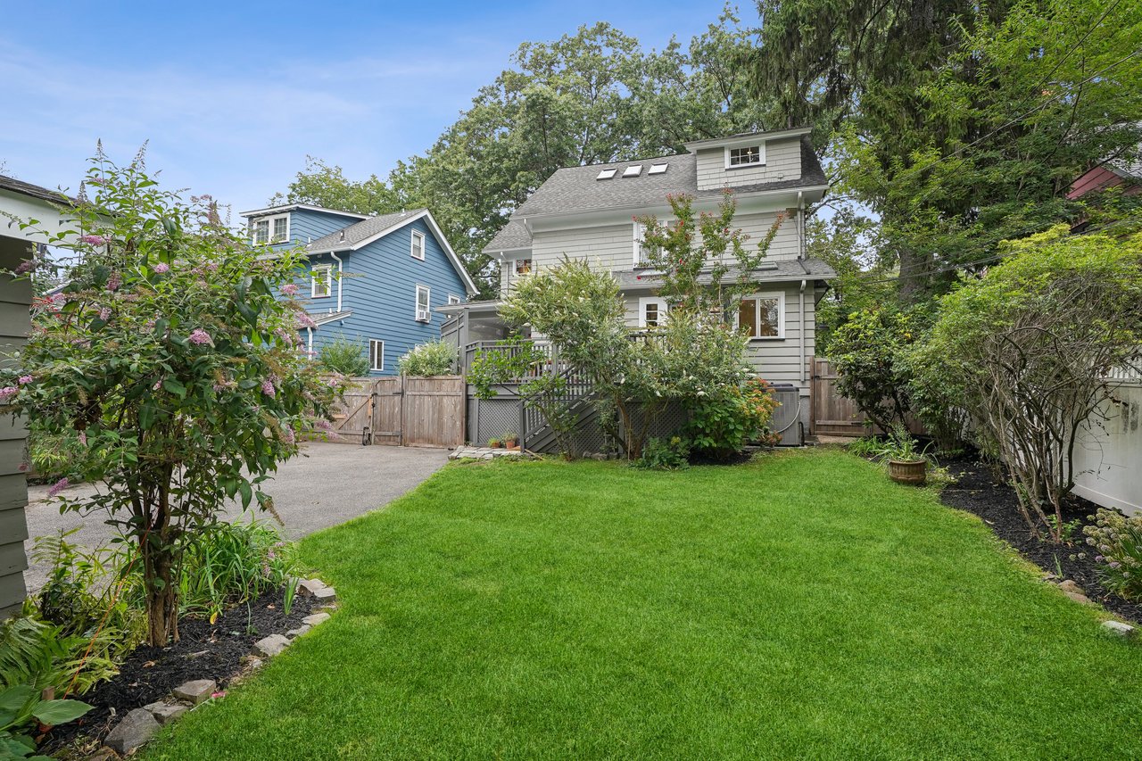 32 Rynda Rd