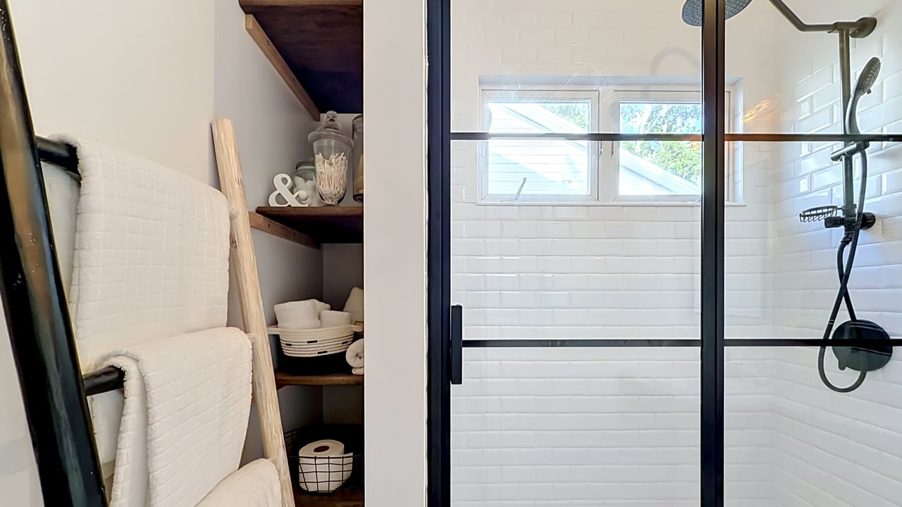 Charming 1925 Bungalow with Guesthouse in Orlando's Colonialtown