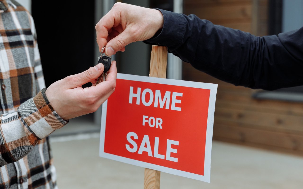 Sell Your House Fast: 10 Cheap Home Improvement Tips