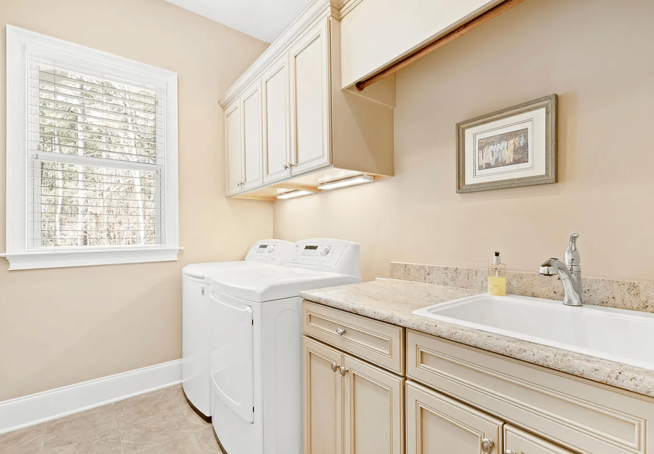 516 Nickel Creek Cir