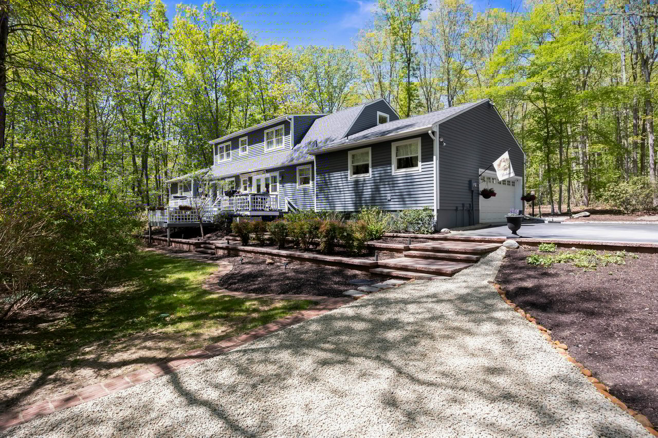 126 S Foxford Ln