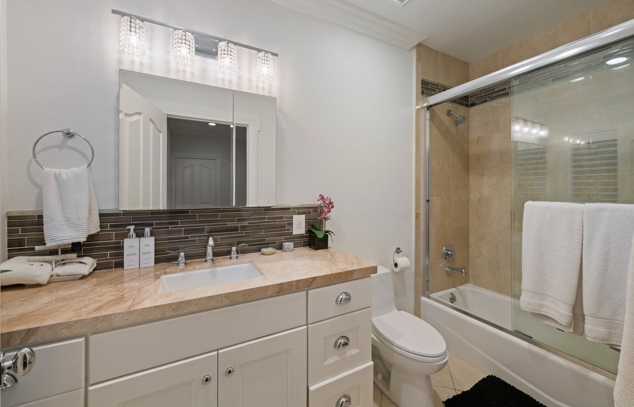 2209 Banyan Dr, Brentwood