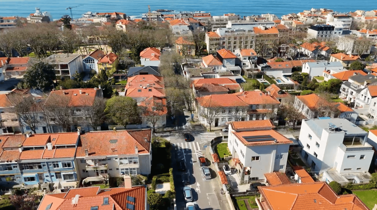 Luxury Four-Story Home in Foz do Douro, Porto with Ocean Views and Beach Proximity