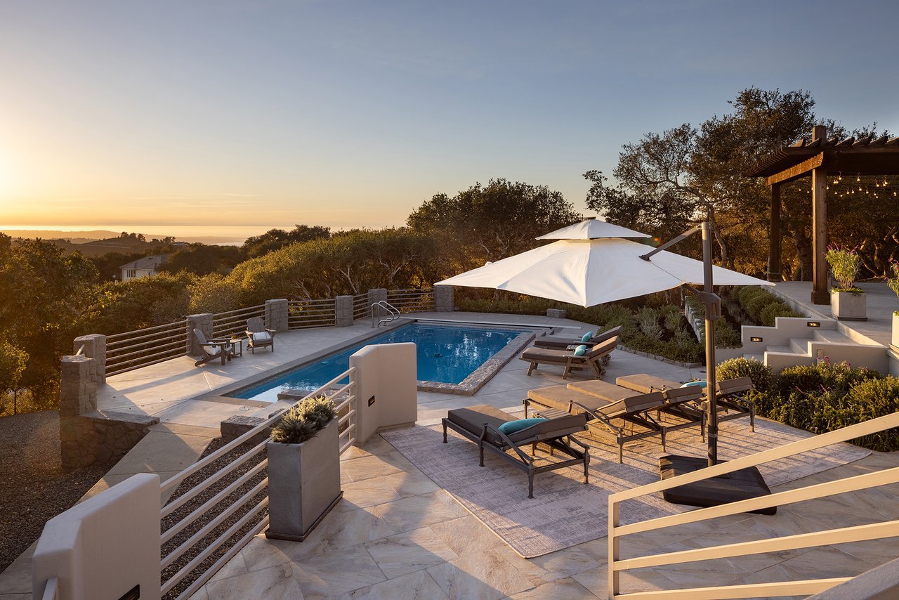 Elevated Living with Panoramic Views