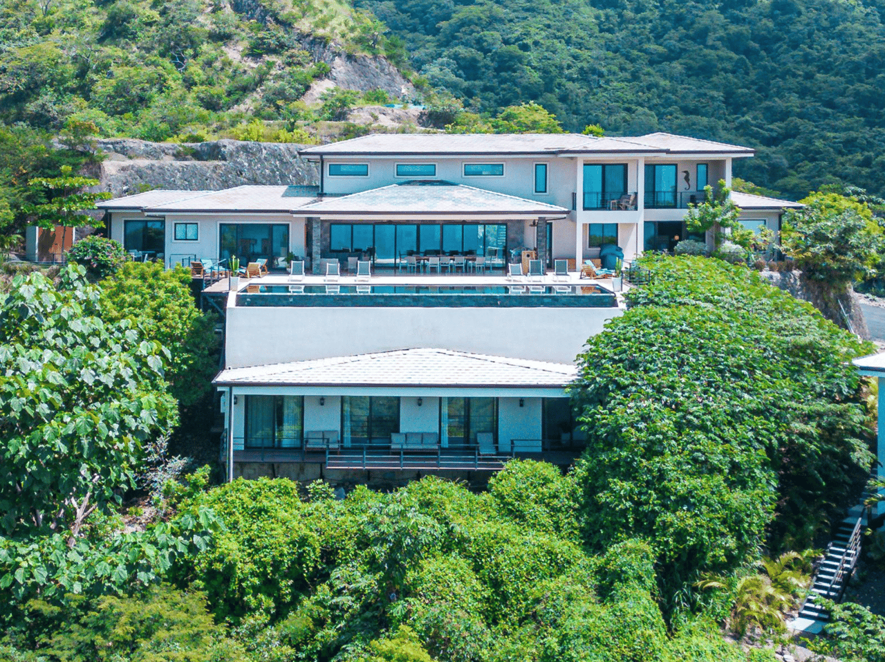 Casa Pacifica - Stunning 9-Bedroom Estate - 6BR Oceanview Home + 3BR Guest House - Mar Vista