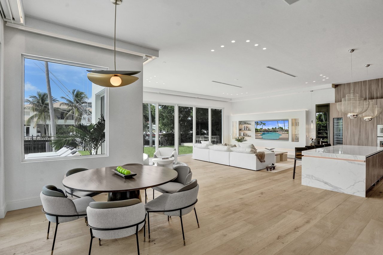 30  S Compass Dr