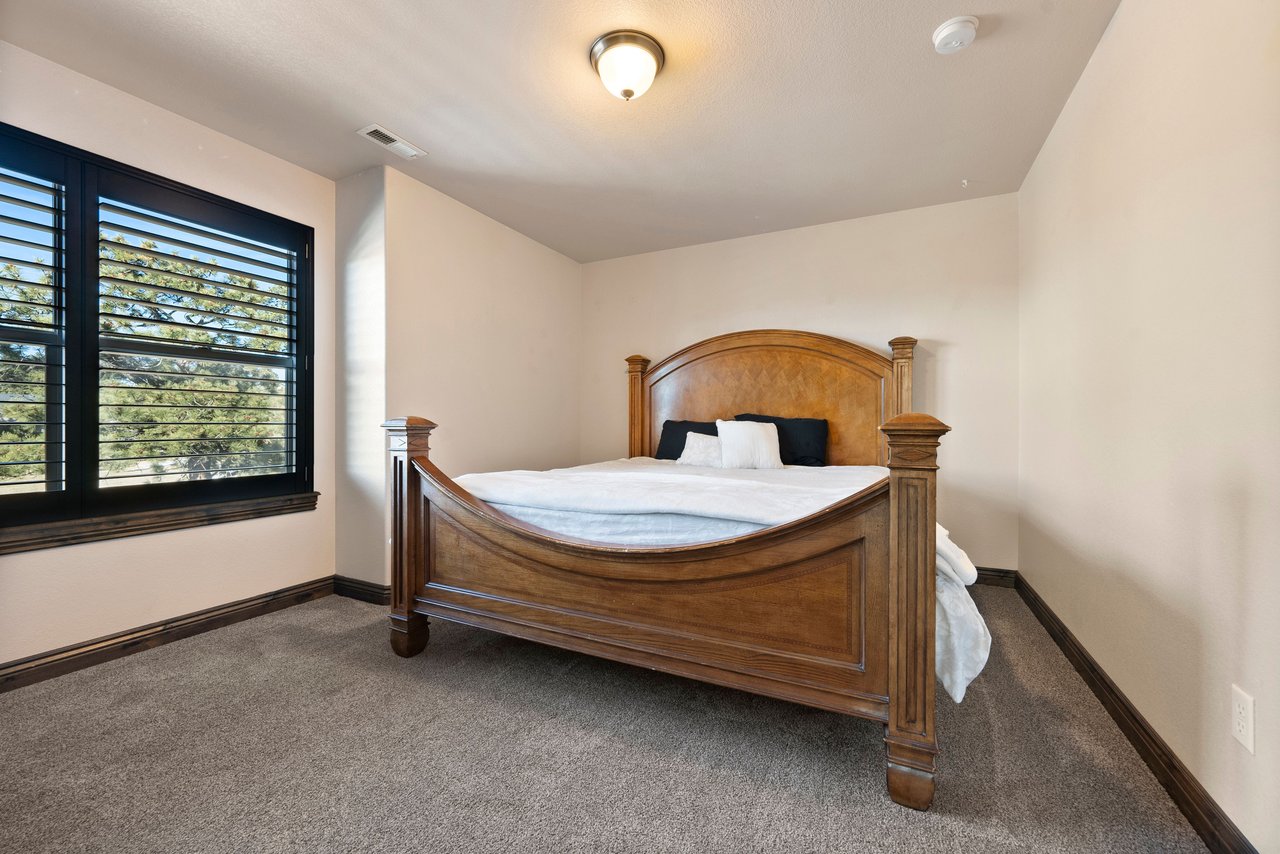 17576 Cabin Hill Lane