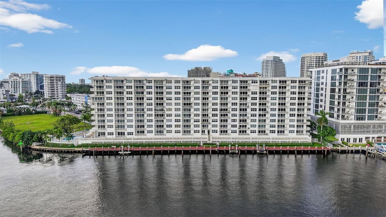 511 Bayshore Dr #1005