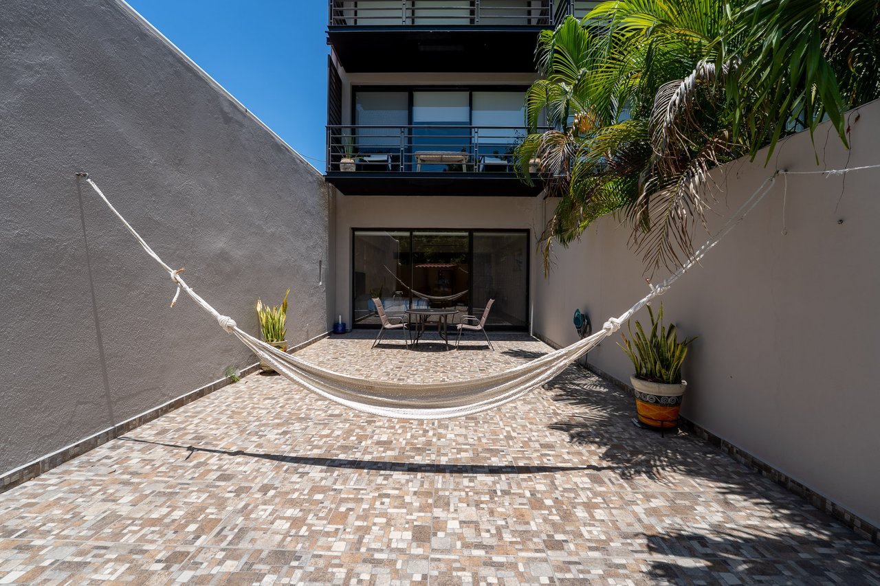 1 Bedroom, Condo, Mixie 102