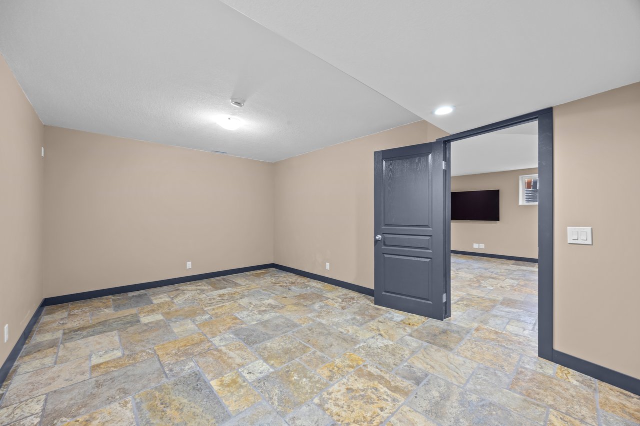 139 Tuscany Ridge Close NW