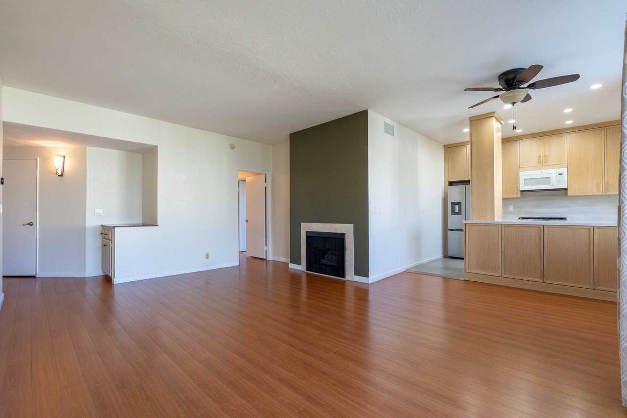 5135 Zelzah Ave #305