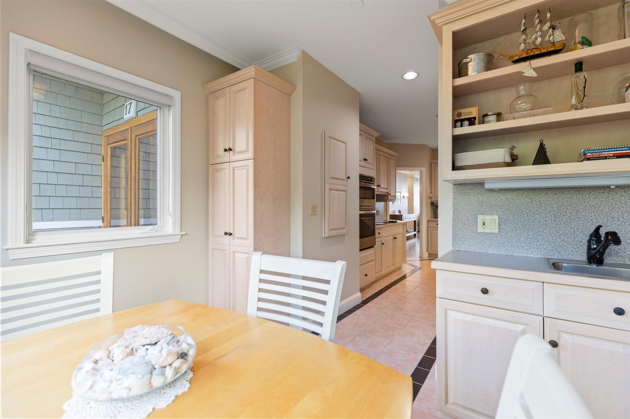 17 Atlantic Drive, Unit #: 17B
