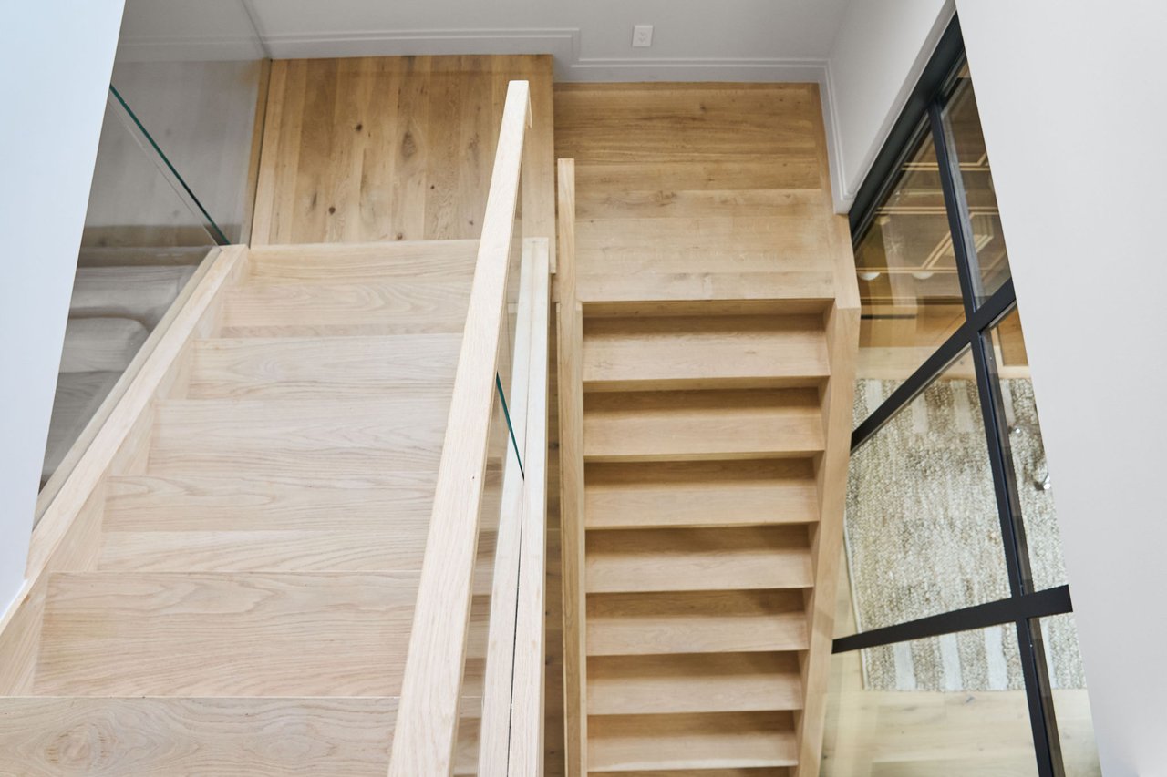 1602 Taylor Gaines ST