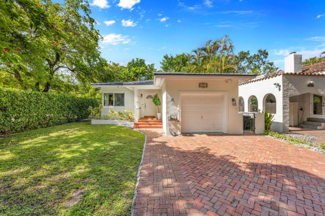 Coral Gables Corner Charmer