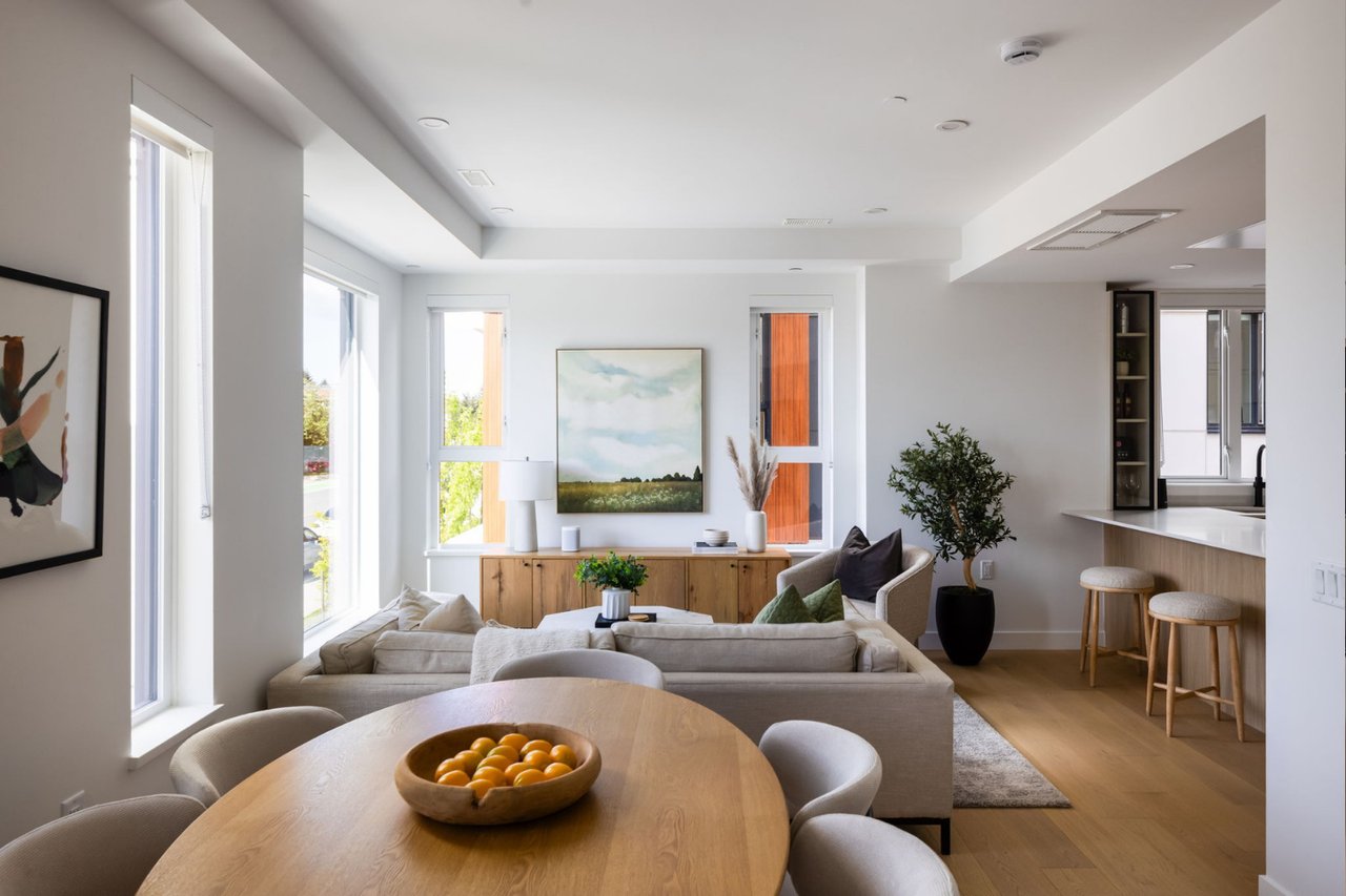 Be W 49th, #212 - B