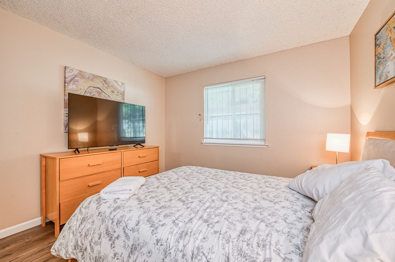 2247 W Dakota Avenue #116, Fresno
