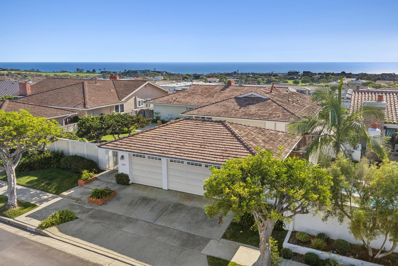 1307 Seacrest