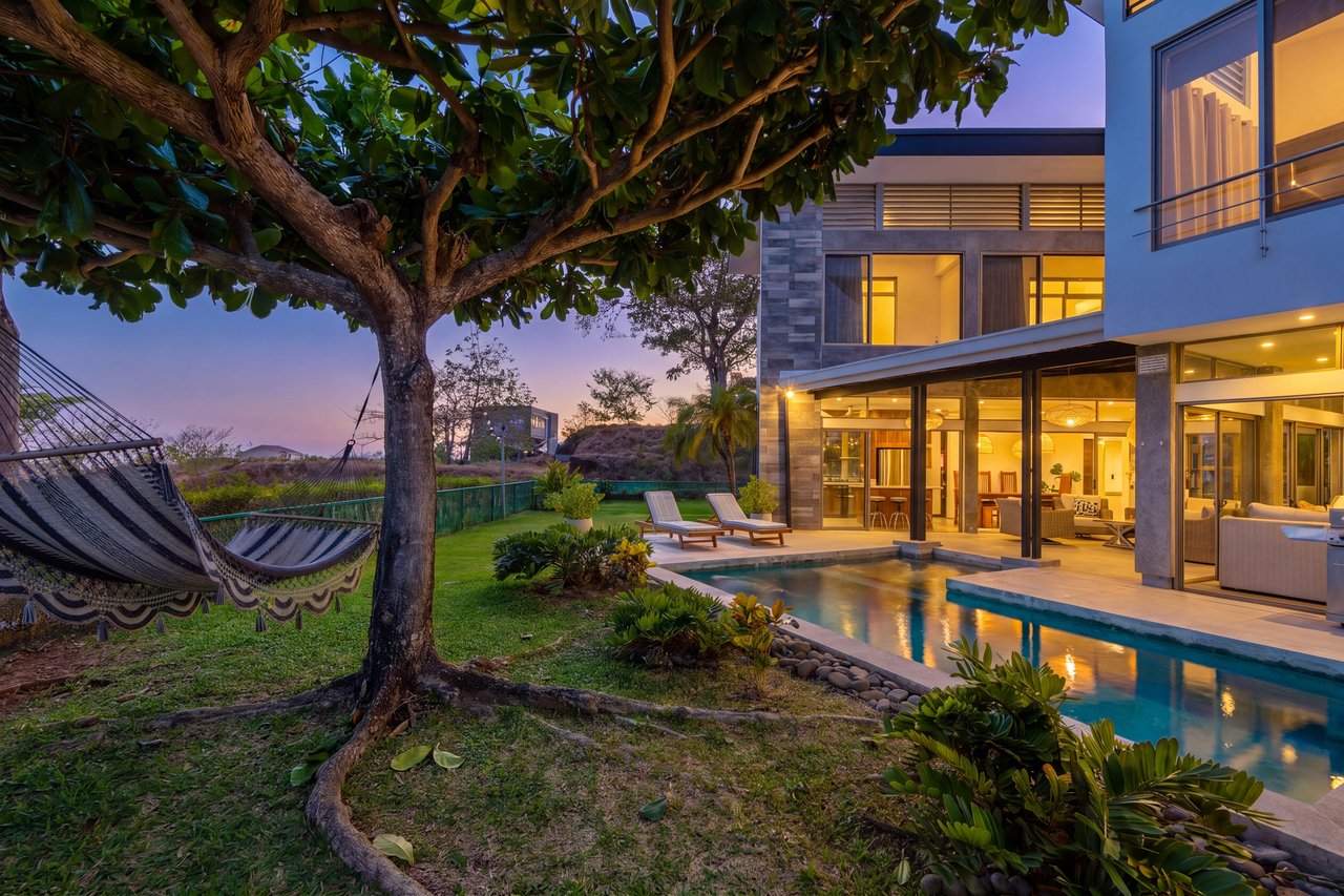 Casa Hijau | Modern Ocean-View Surf Home in Marbella