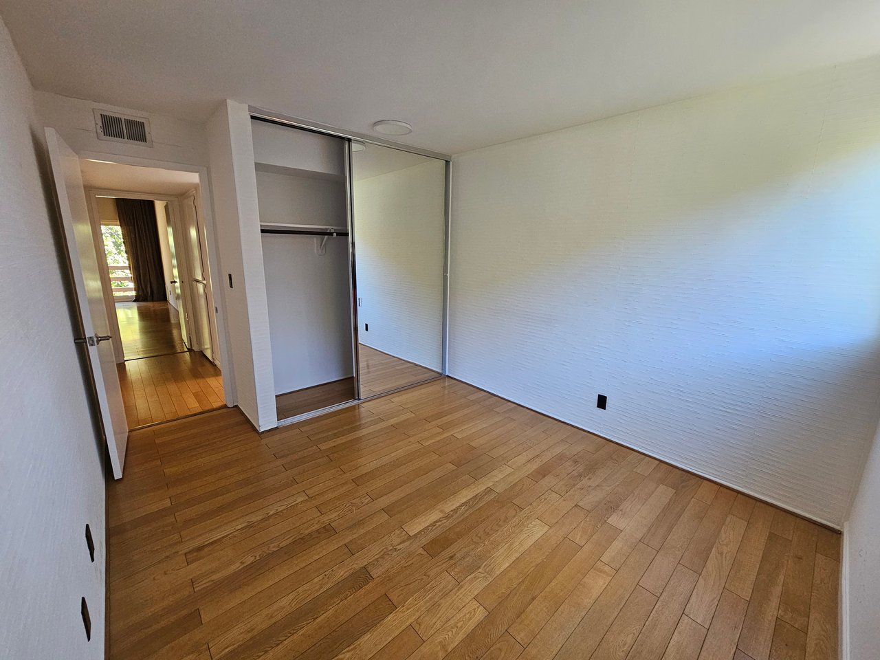 4836 Balboa Ave