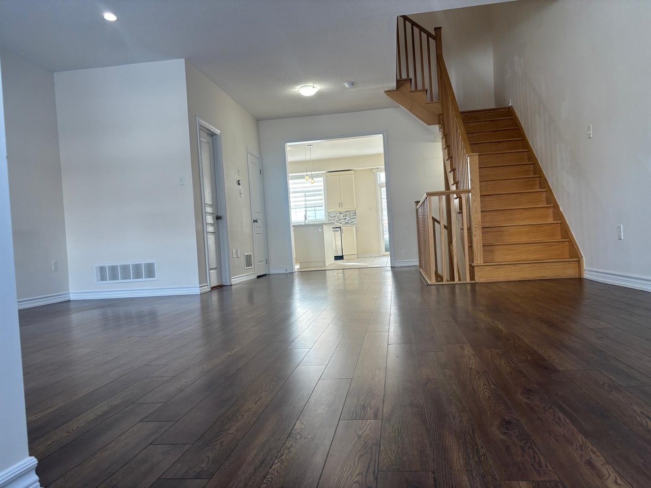 5 SAVAGE Drive, Hamilton, ON L0R 2H9