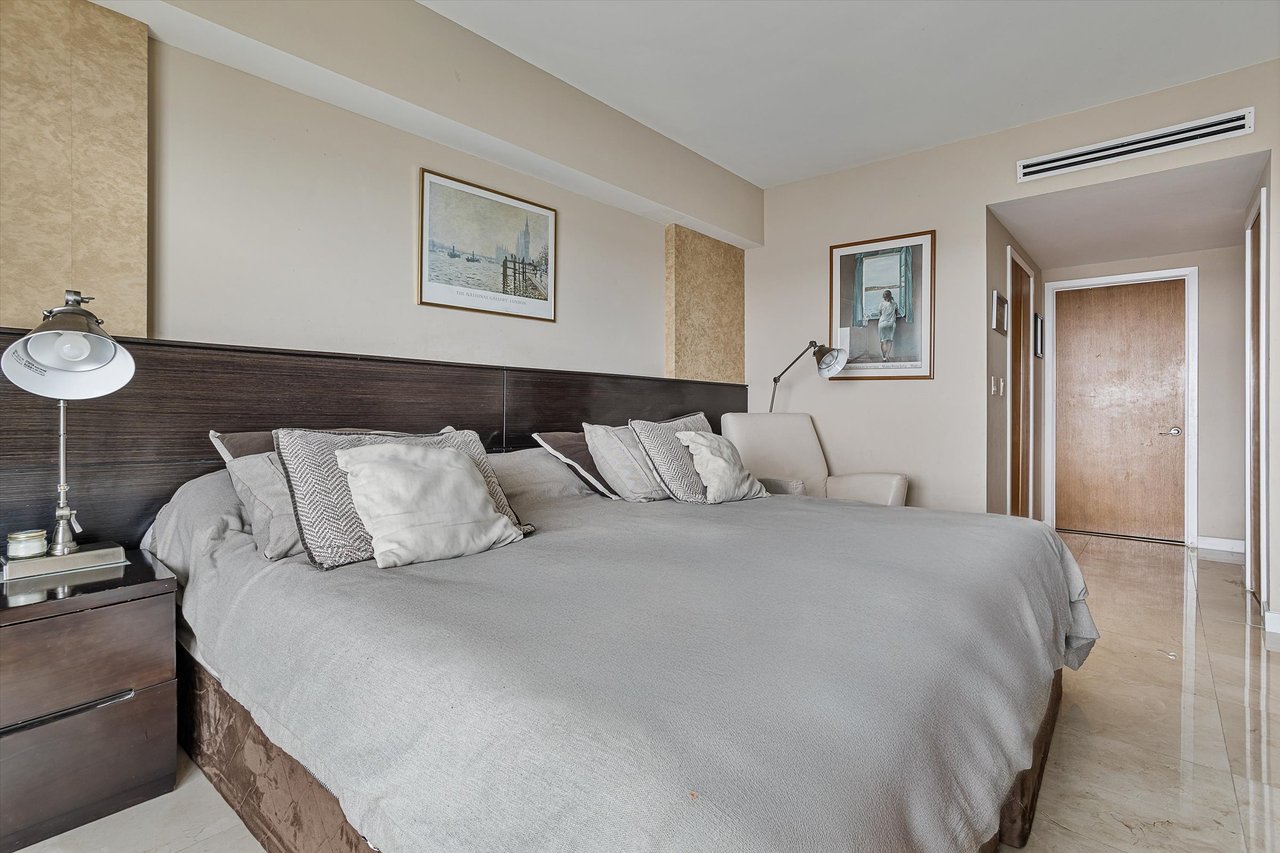 Emerald at Brickell 2105