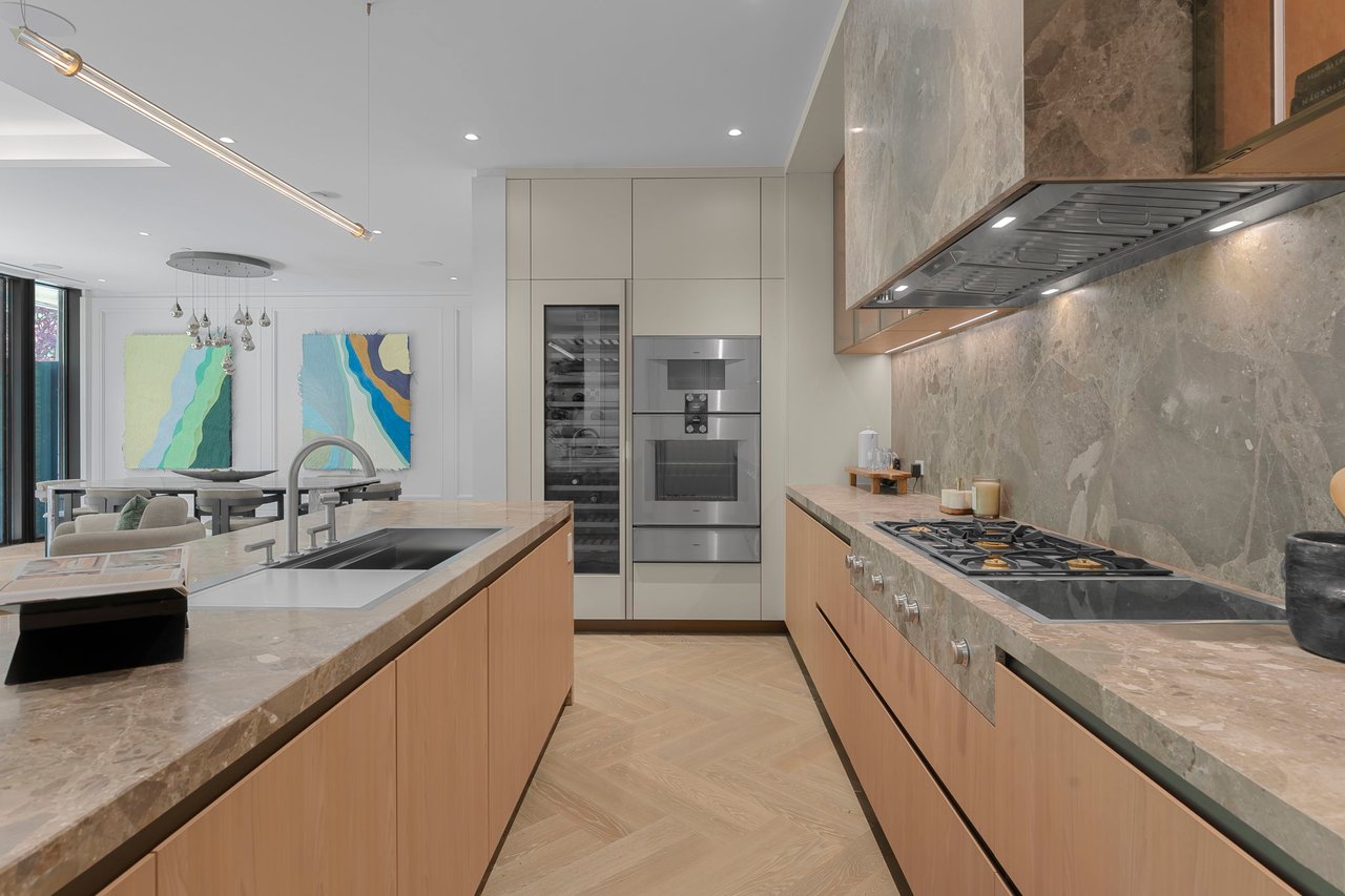 7 Dale Avenue #106