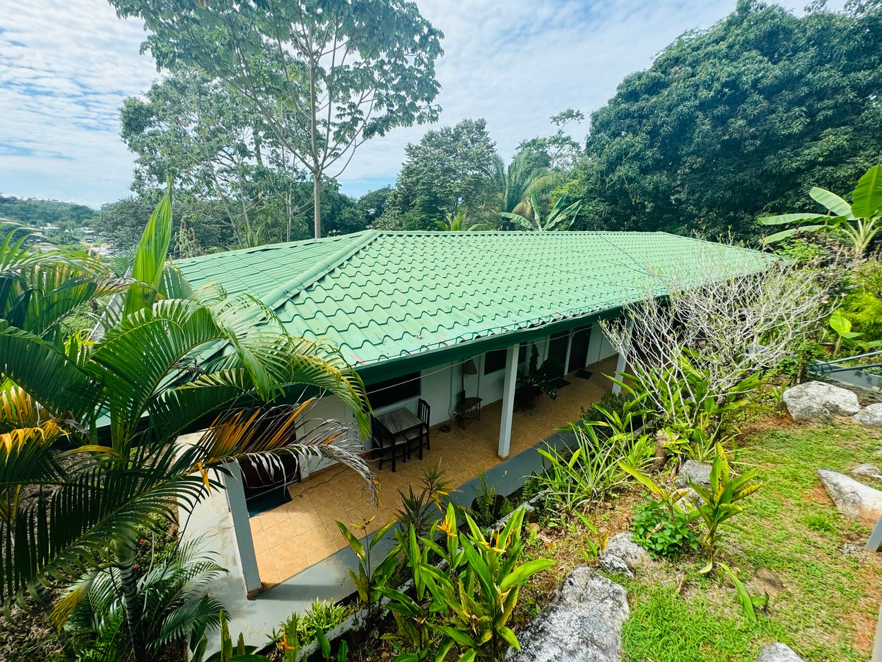 Downtown Uvita Commercial Room Rentals with Restaurant