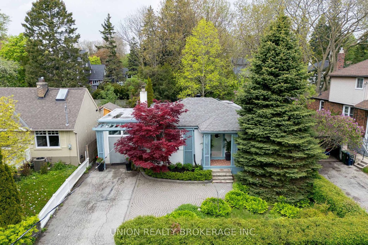 18 Cliffcrest Dr