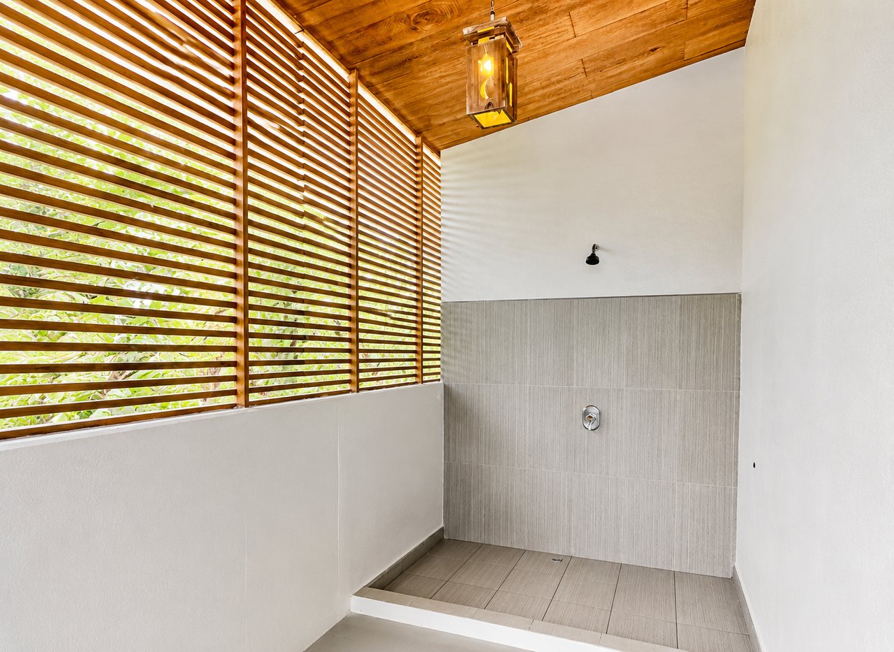 Santiago Garden House – Tropical Retreat with Pool, Views & Expansion Potential