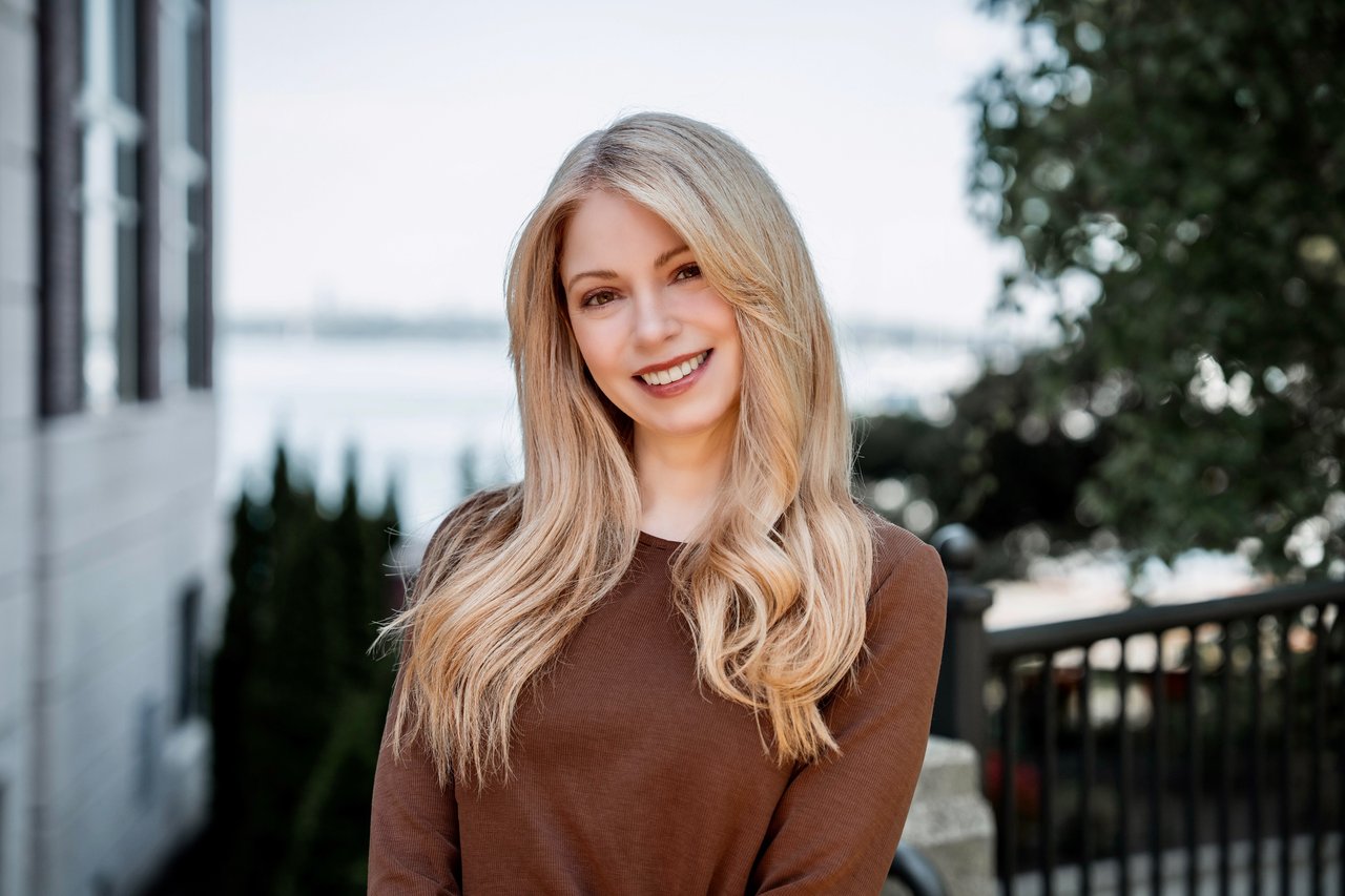 Coleen  Russell
