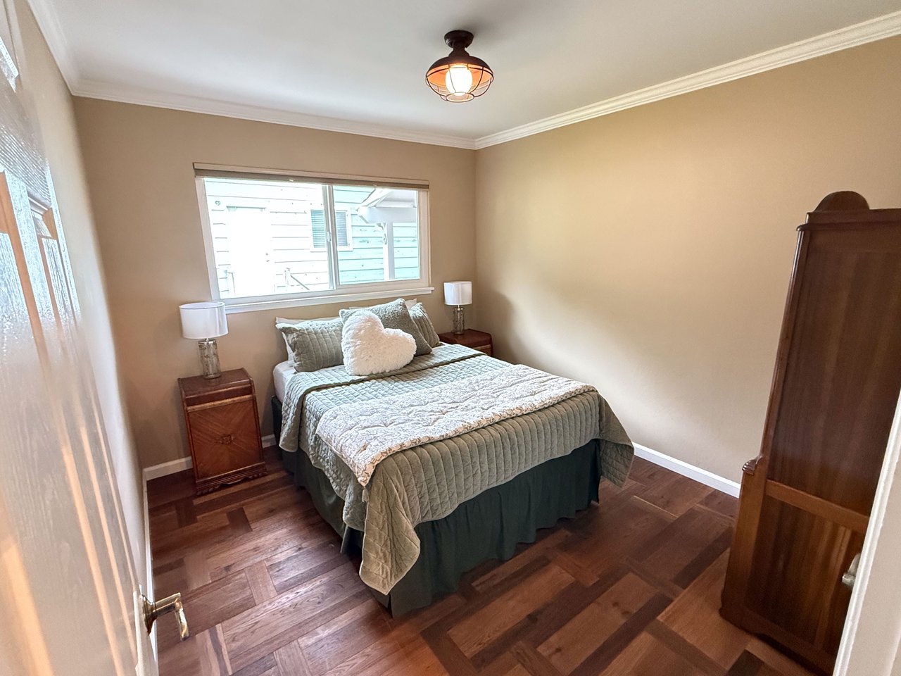 1344 Redwood Way
