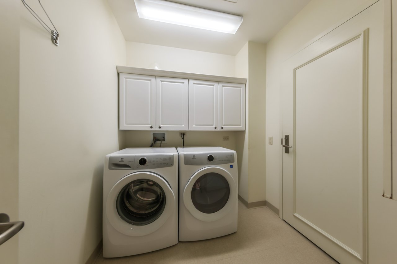 310 S Michigan Ave Unit 202