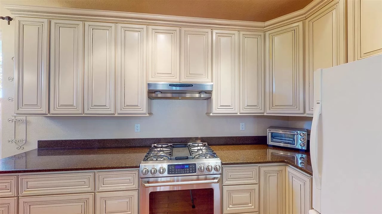 3 Butterfly Bush Ct