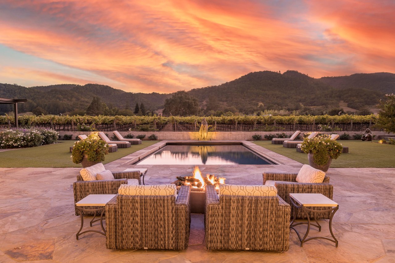 A Turnkey Vineyard in the Heart of California’s Napa Valley