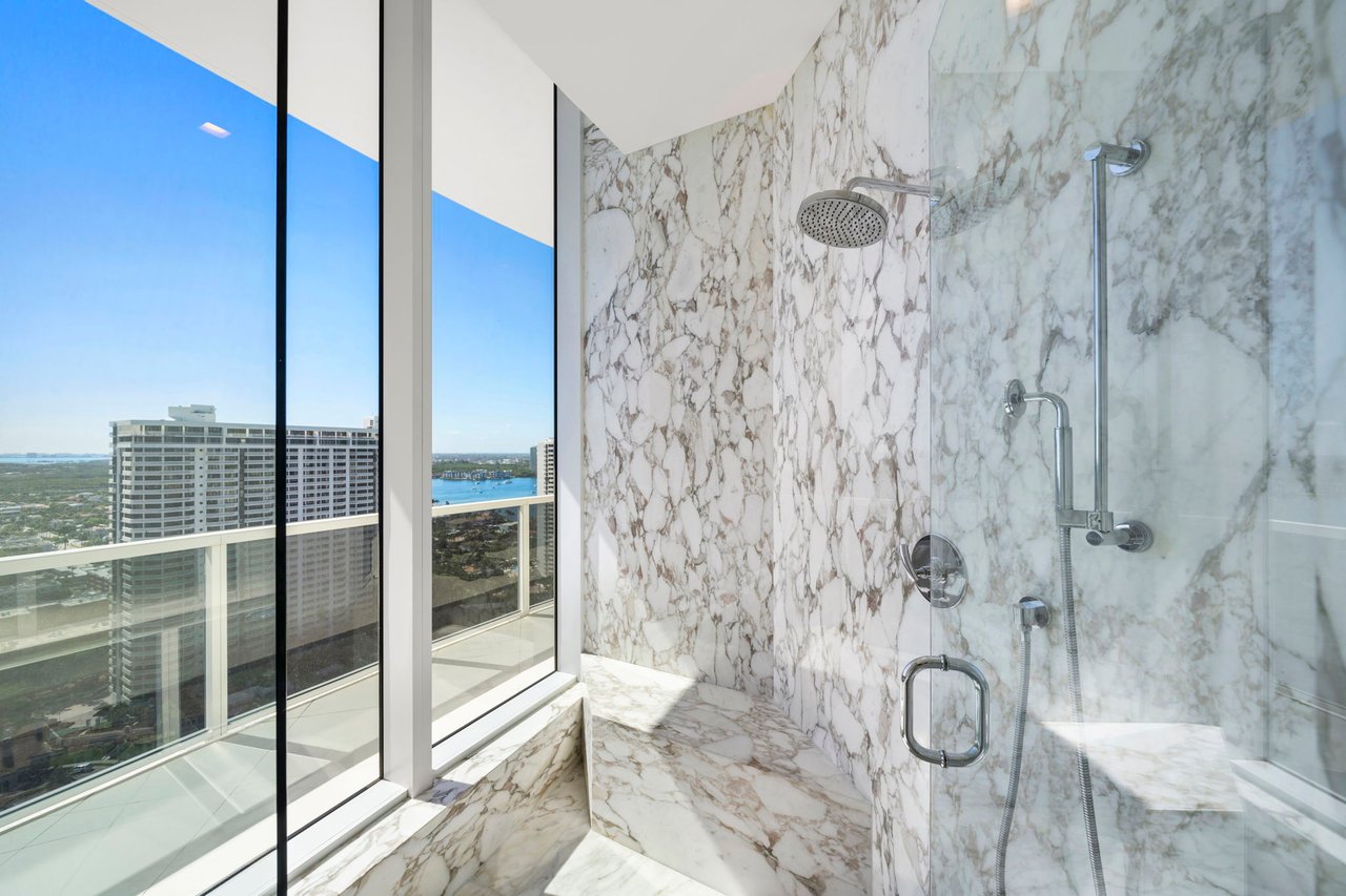 4100 Island Blvd # 1 Unit: PH-1