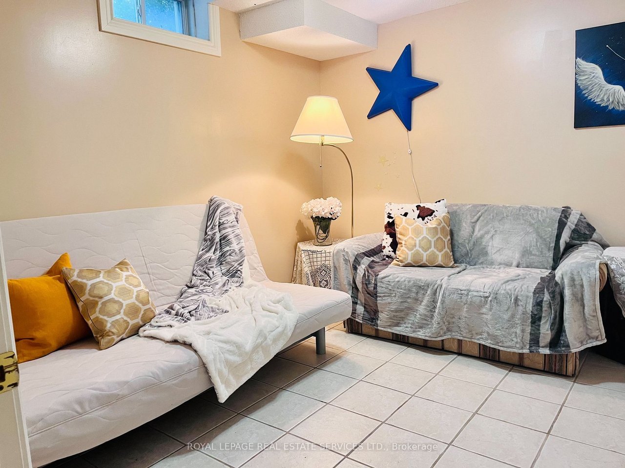 1038 Agram Dr