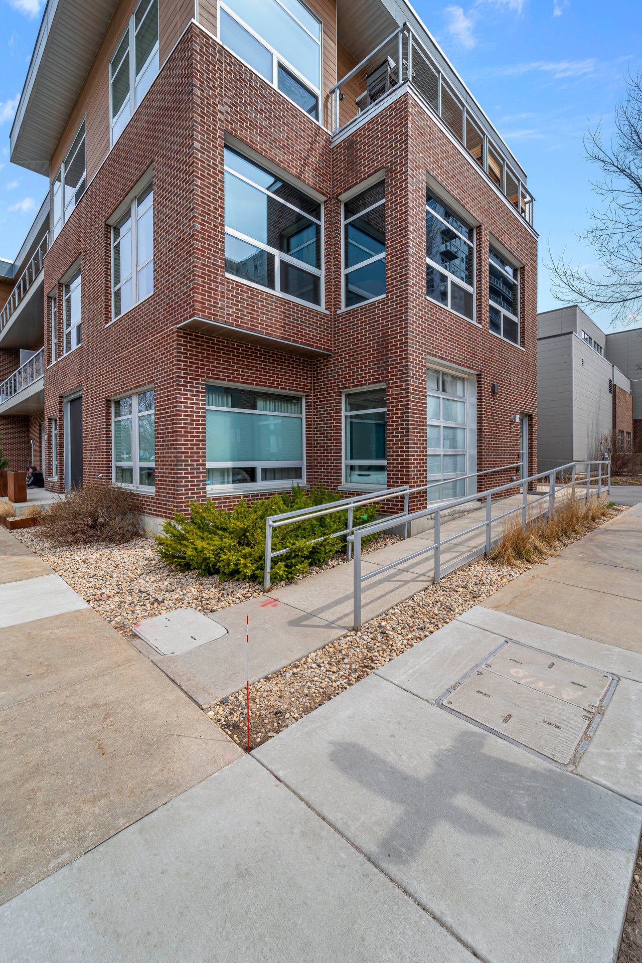 23 N Livingston Street