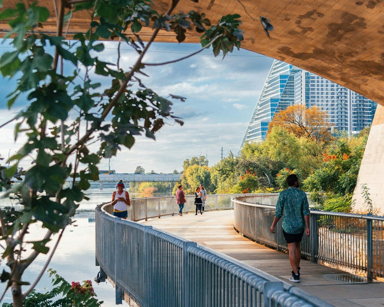 The Boardwalk That Rerouted Downtown Austin's Evening Walk