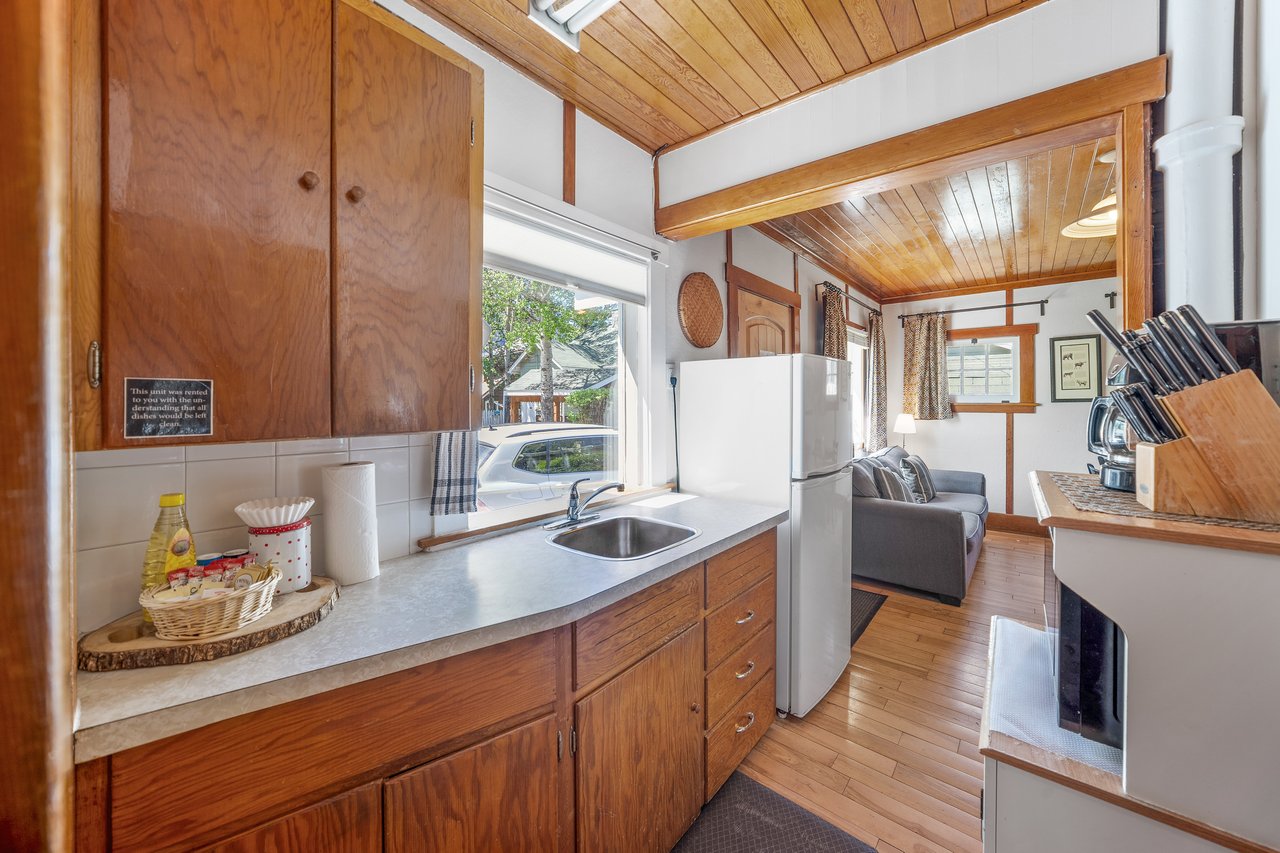 Beaver Street Cabins Banff | B&B Inn