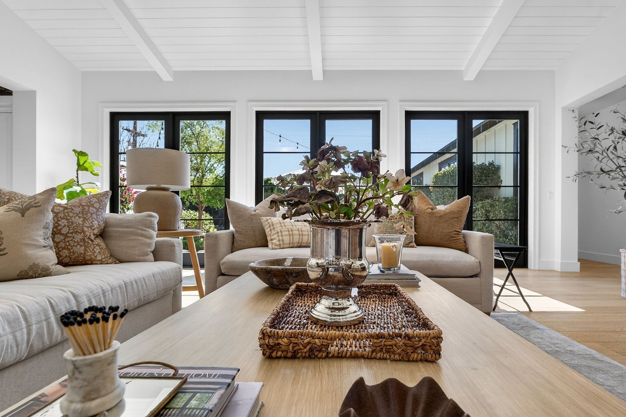 5217 E CALLE REDONDA